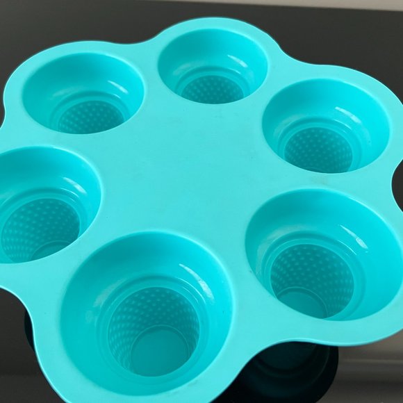 Silicone 6 Cupcake Baking Tray - Icecream cone shape - Picture 3 of 5